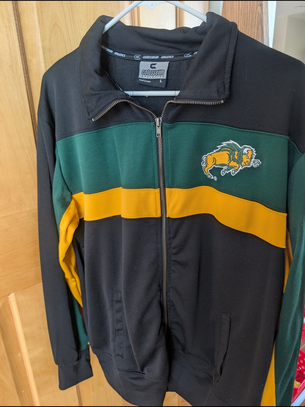 Colosseum Men’s NDSU Black Green Gold Zip-Front Jacket